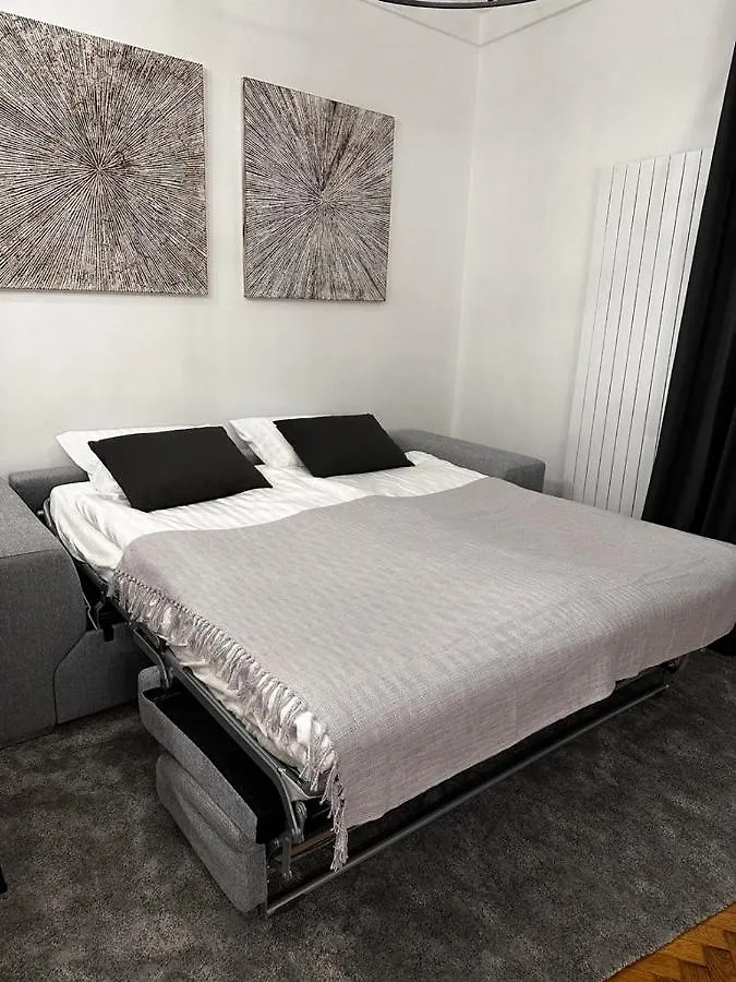 Riverside Apartment كارلوفي فاري