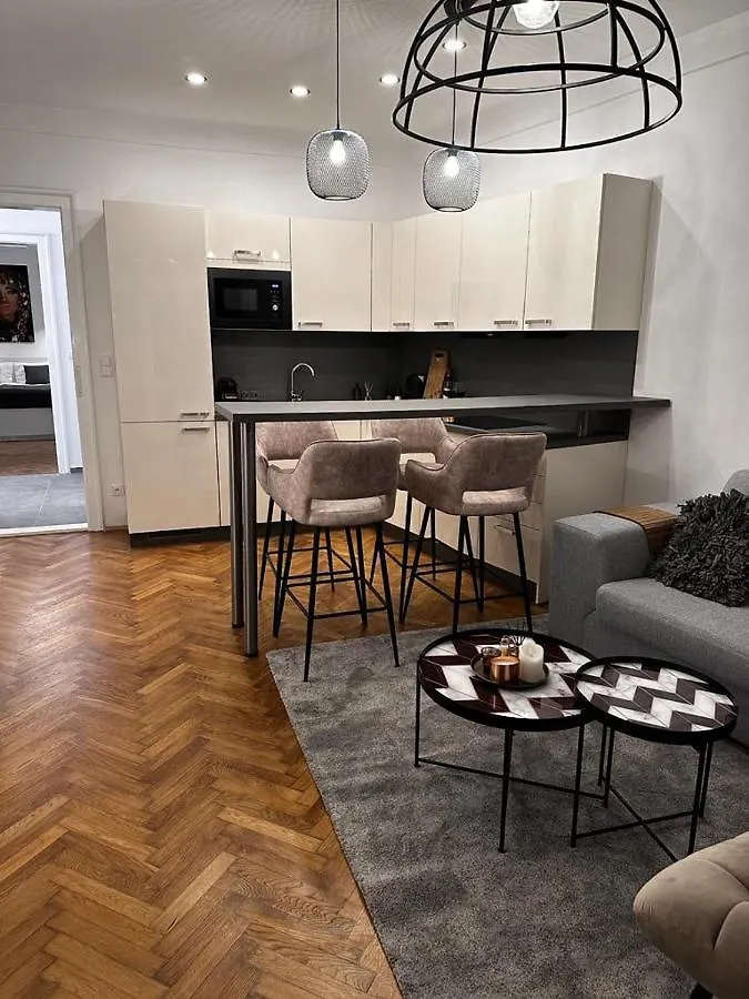 Riverside Apartment Karlsbad